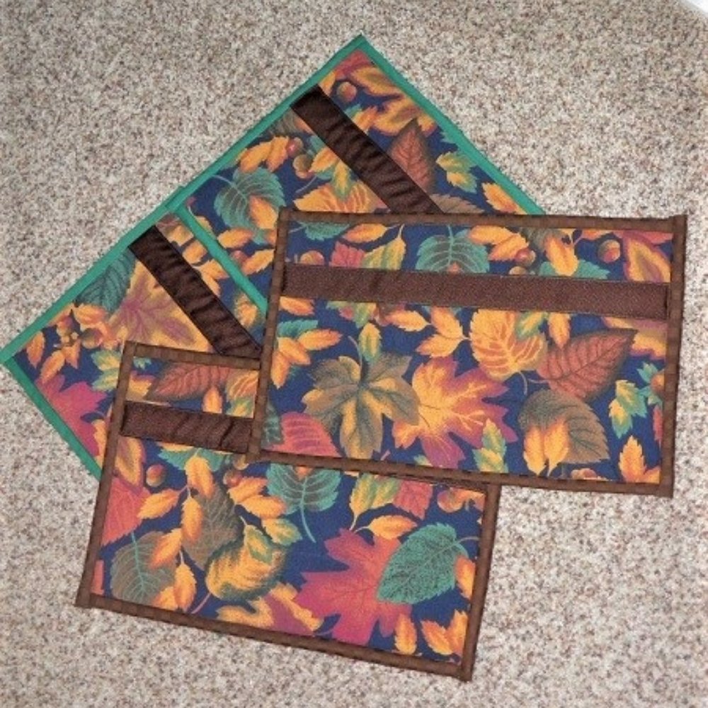 LET ME KNOW AND I WILL MAKE YOU A SET .......OF PLACEMATS.....S O L D